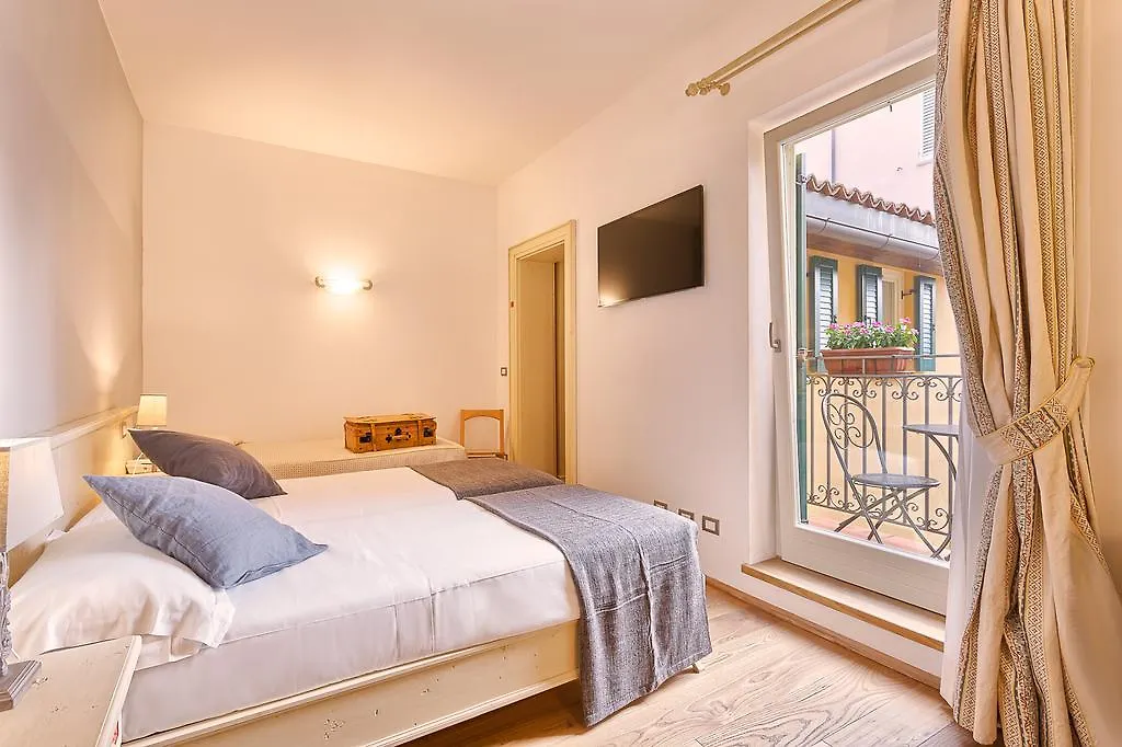 Bed and Breakfast Palazzo Trevi Charming House Bologna Bed & Breakfast