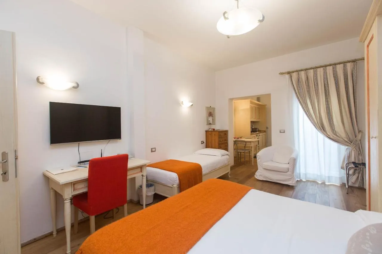 Palazzo Trevi Charming House Bed & Breakfast Bologna 3*,