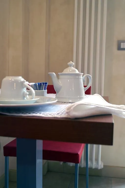 Palazzo Trevi Charming House Bed and Breakfast Bologna