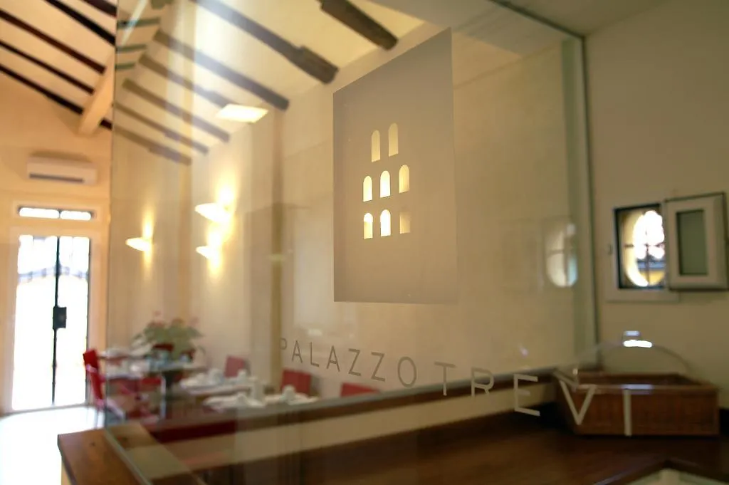 Palazzo Trevi Charming House Bed and Breakfast Bologna Bed & Breakfast