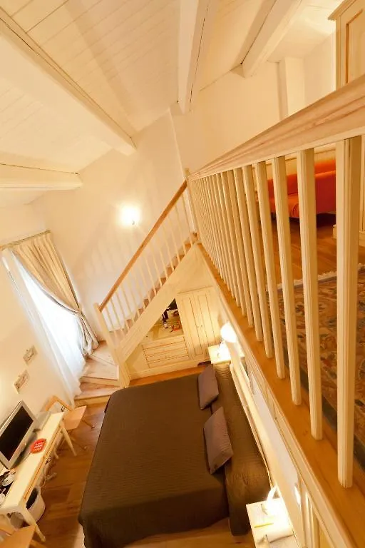 Palazzo Trevi Charming House Bed and Breakfast Bologna 3*,  Italië