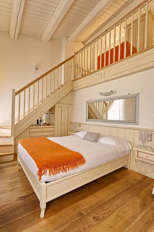 Palazzo Trevi Charming House Bed & Breakfast Bologna