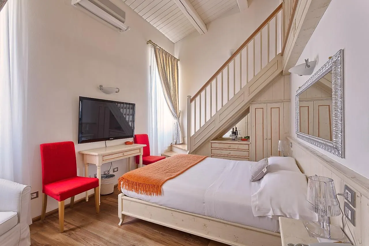 Palazzo Trevi Charming House Bed and Breakfast Bologna