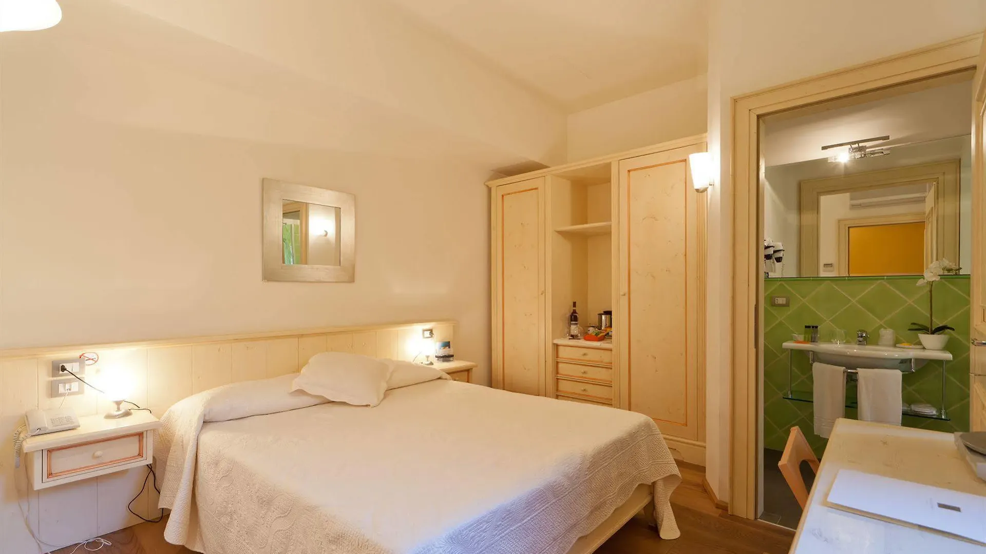 Palazzo Trevi Charming House Bed & Breakfast Bologna Italy